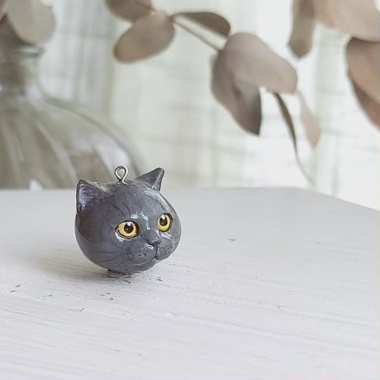 cat British shorthair blue grey solid pendant turntable 360
