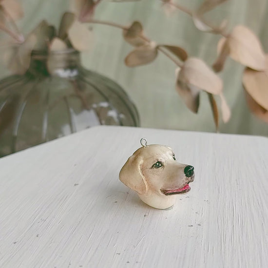 dog Labrador blonde pendant turn table